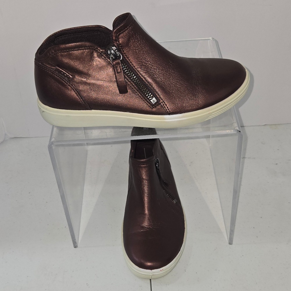 ECCO Soft 7 Women Bronze Metallic Leather Side Zip Sneaker Booties 4 US 35 EU